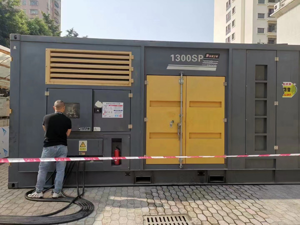 固安500KW发电机组冬季应该配多大的启动电瓶？